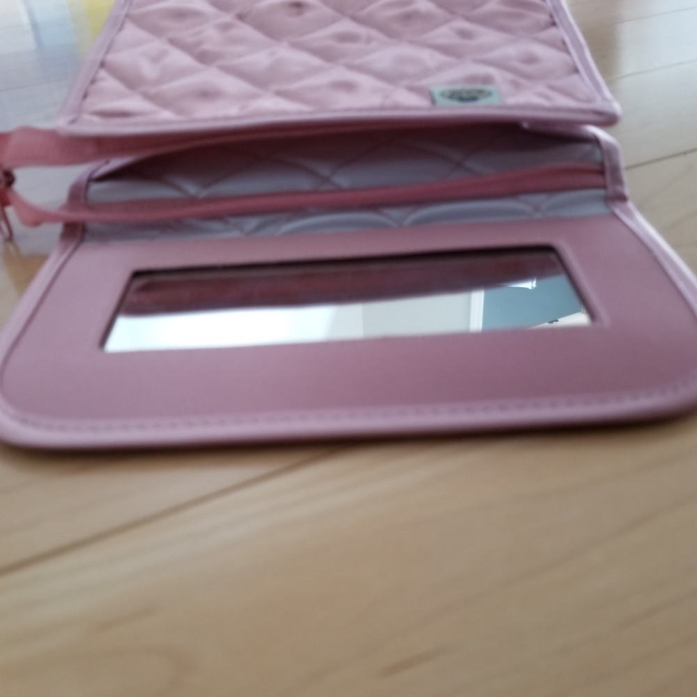 Makeup Case - Picture 3 of 3
